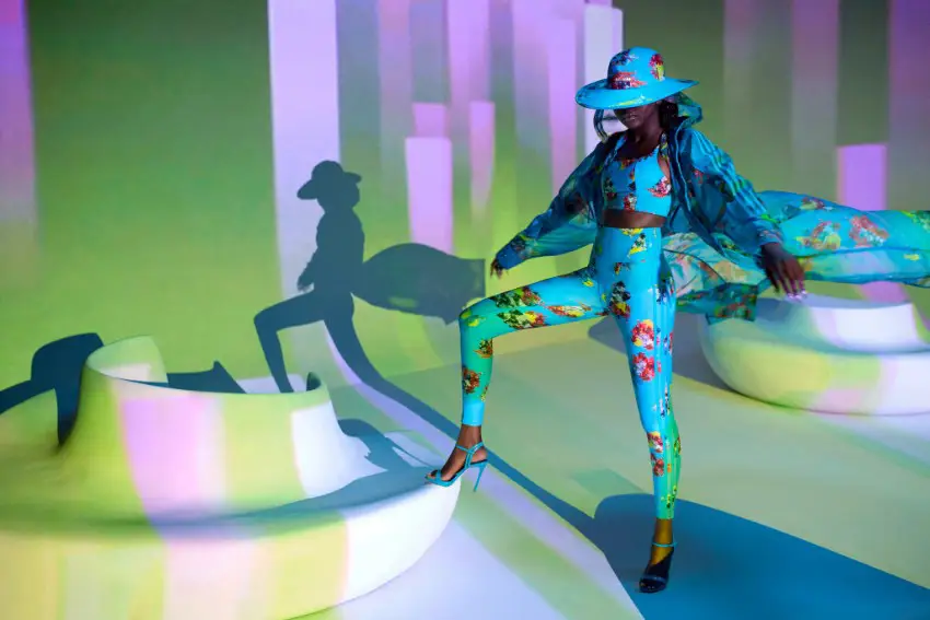 مجلسی زنانه فیروزه ای با کلاه آدیداس بیانسه